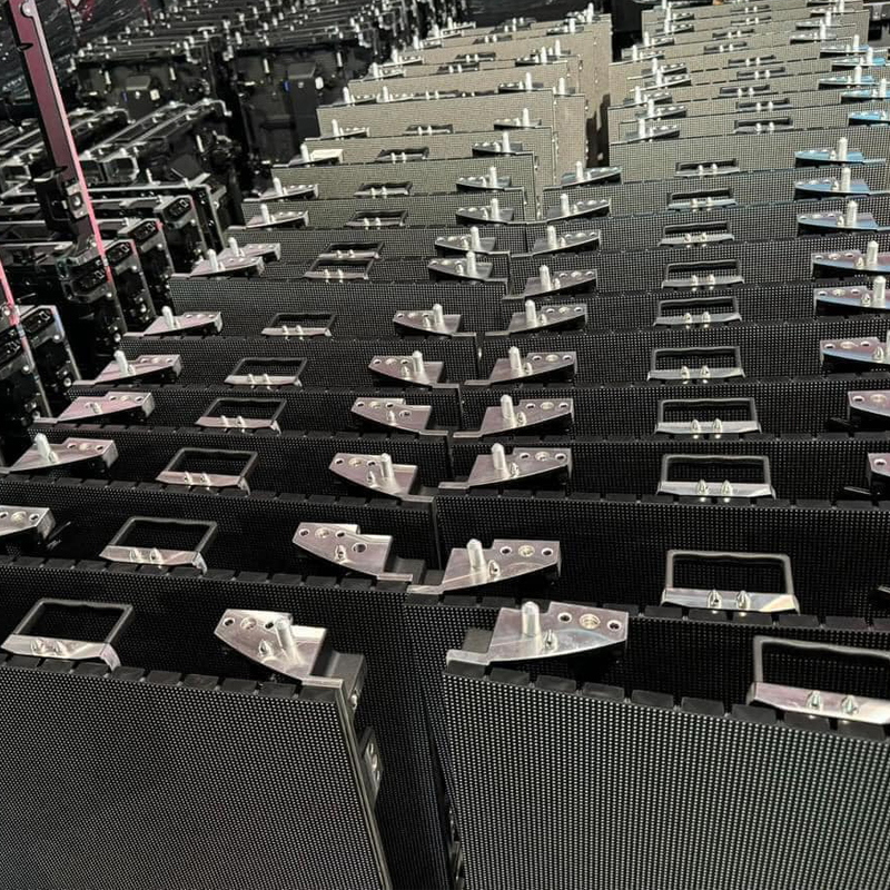 High Brightness Curved Flexible LED Rental Screen for Stages